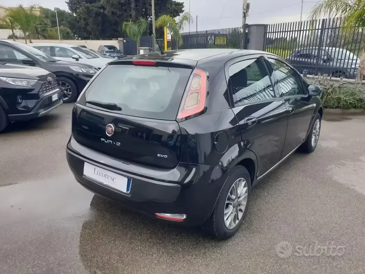 Usata Fiat Punto Evo Active 65 CV (47 kW) 2010 Nero metallizzato Utilitaria