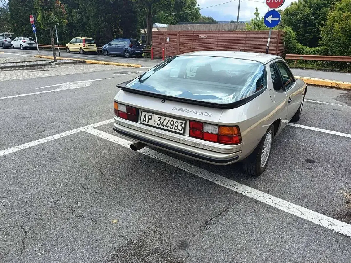 Usata Porsche 924 177 CV (130 kW) 1983 Argento Coupé