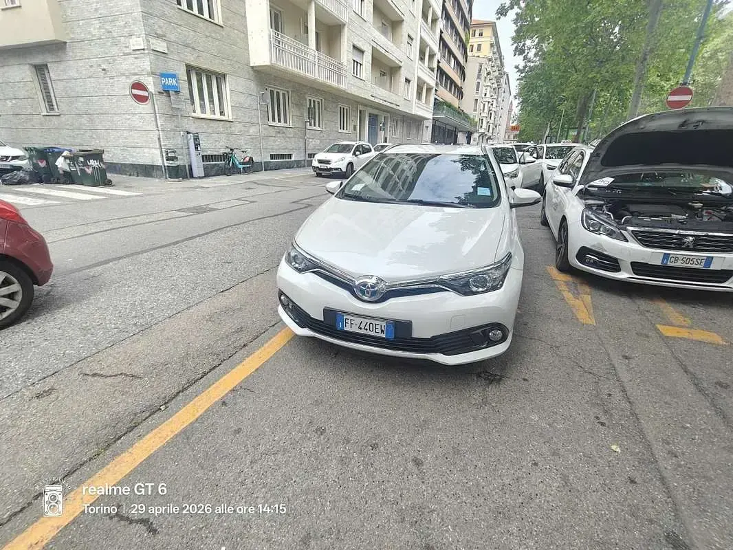 Gebraucht Toyota Auris Hybrid Lounge 99 PS (72 kW) 2016 Kombi