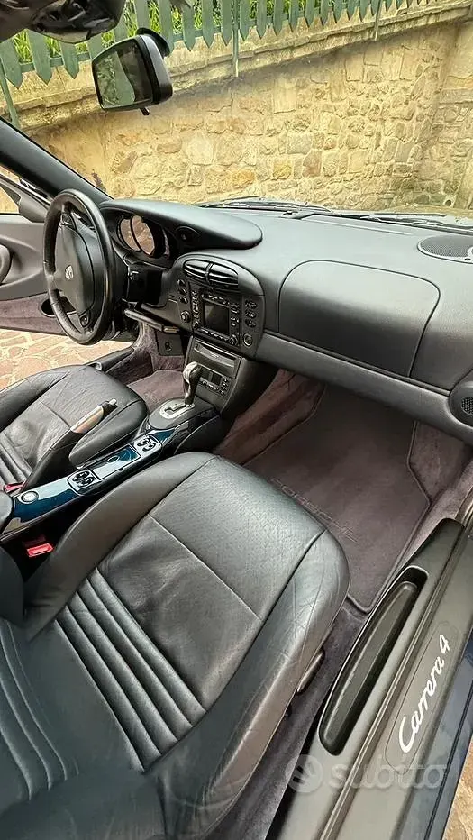 Usata Porsche 911 Carrera 4 300 CV (220 kW) 2000 Bluazzurro Coupé