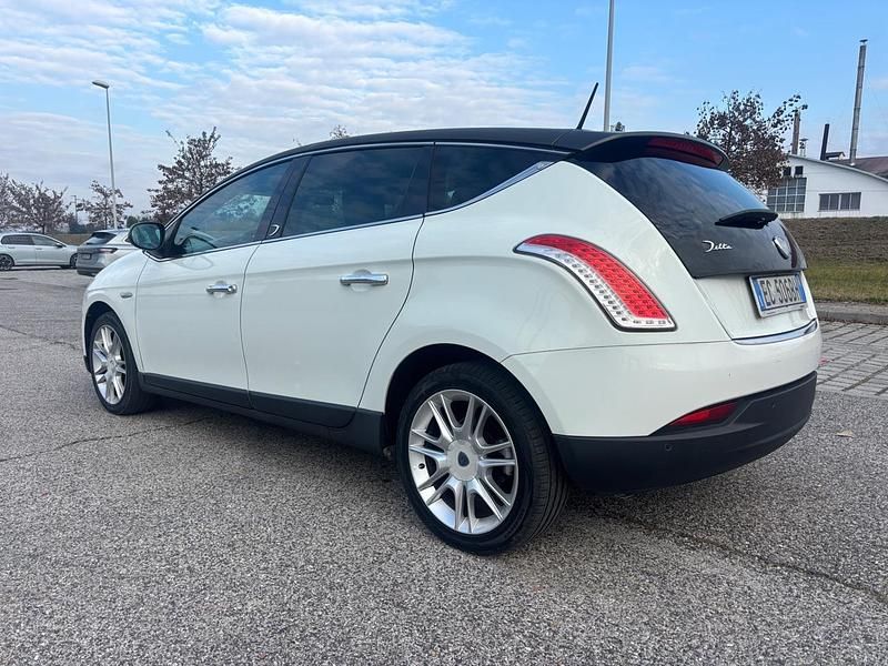 Usata Lancia Delta S 120 CV (88 kW) 2010 Bianco Utilitaria