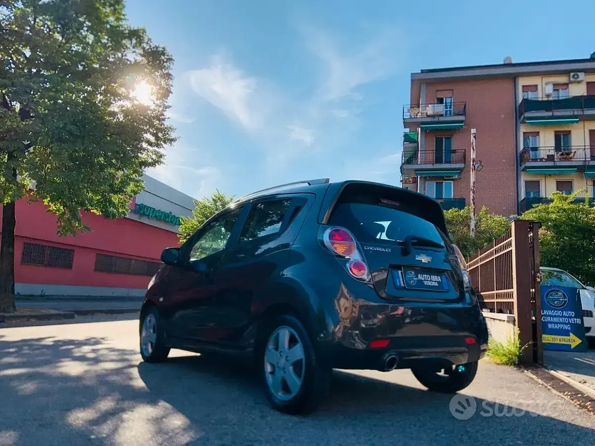 Usata Chevrolet Spark LT 79 CV (58 kW) 2012 Grigio Utilitaria