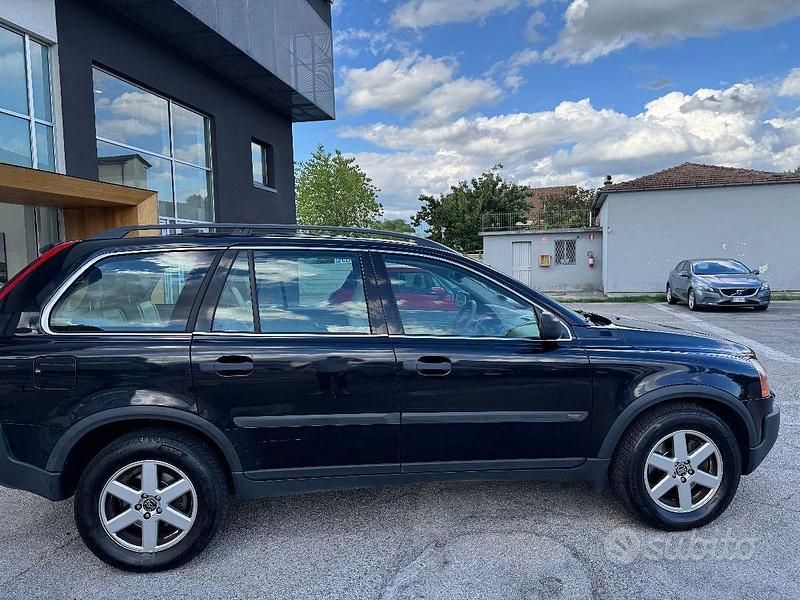 Usata Volvo XC90 Executive 163 CV (119 kW) 2005 Blu/azzurro(met.) SUV