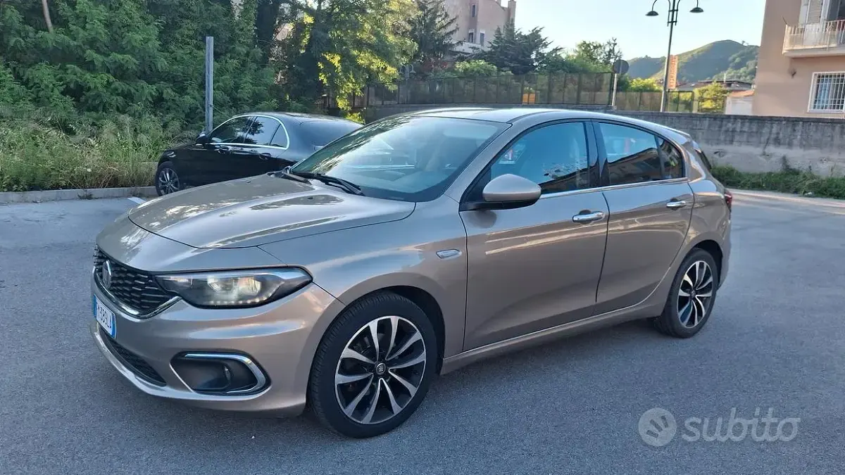 Usata Fiat Tipo 2017 Marrone Berlina