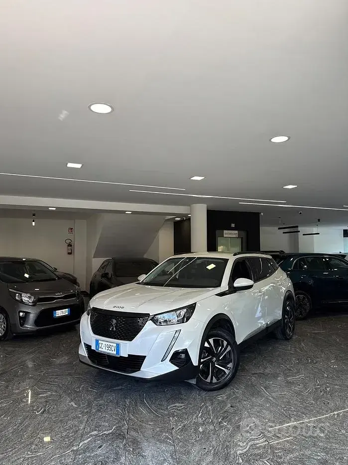 Usata Peugeot 2008 Allure 131 CV (96 kW) 2020 Bianco SUV