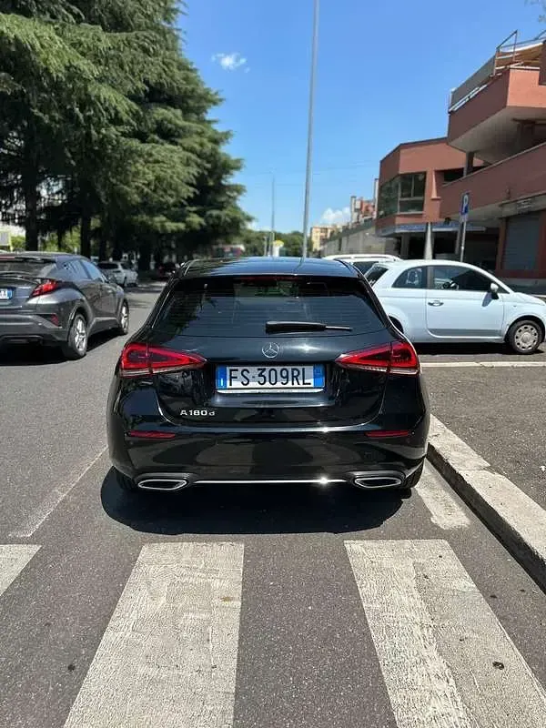 Usata Mercedes A180 116 CV (85 kW) 2019 Berlina
