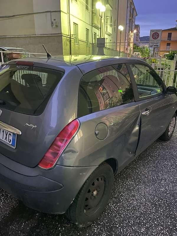 Usata Lancia Ypsilon 69 CV (50 kW) 2006 Utilitaria