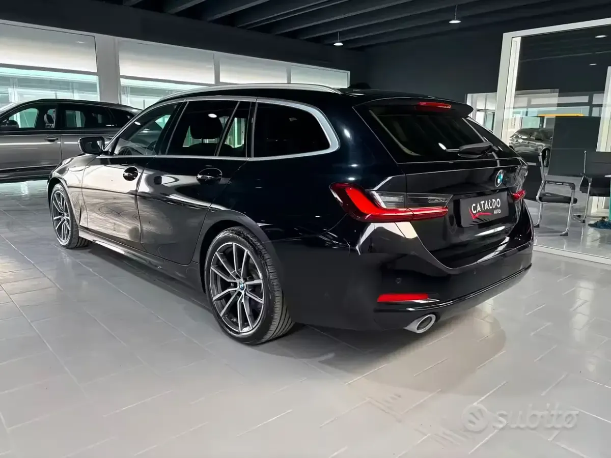 Begagnad BMW 320 Comfort Edition 184 HK (135 kW) 2024 Svart Kombi