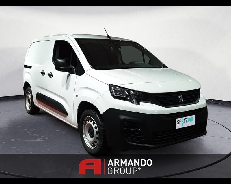 Gebraucht Peugeot Partner Premium 131 PS (96 kW) 2021 Weiß Van / Kleinbus