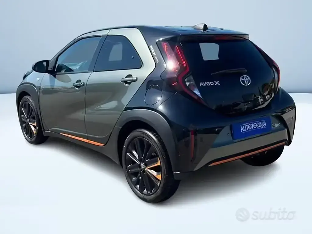 Usata Toyota Aygo X Limited 72 CV (52 kW) 2022 Verde SUV