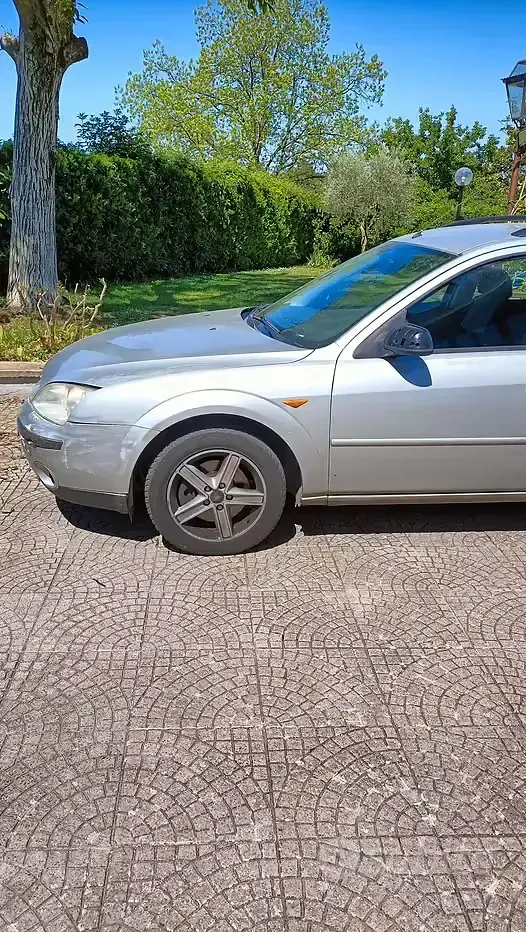 Usata Ford Mondeo 116 CV (85 kW) 2003 Grigio Station wagon