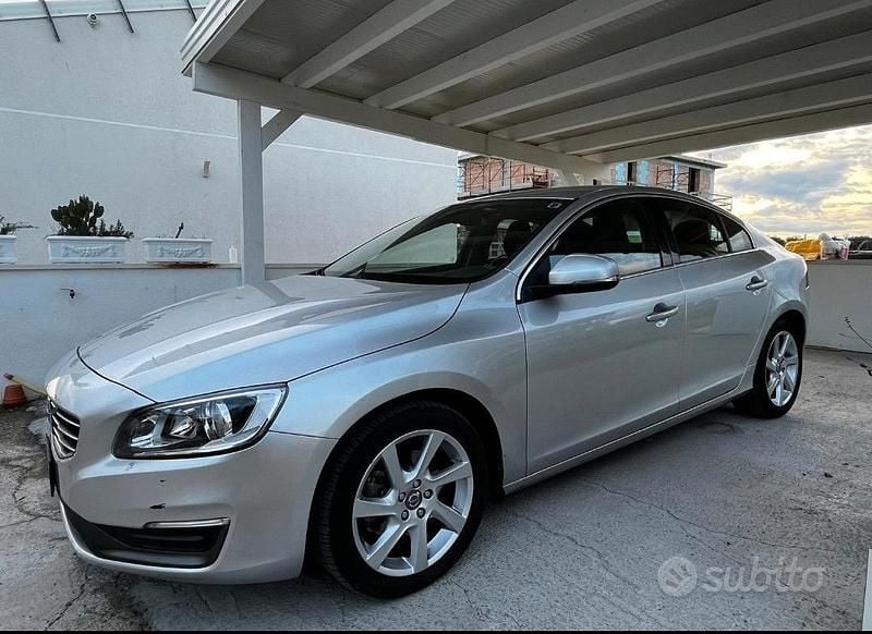 Usata Volvo S60 2014 Grigio Berlina