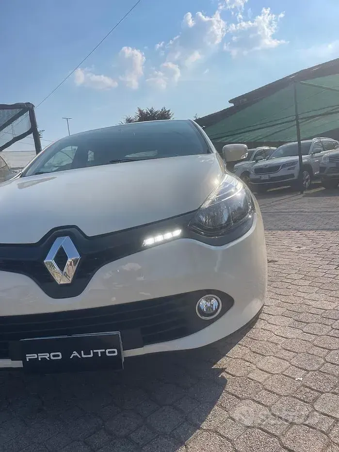 Usata Renault Clio IV Life 73 CV (53 kW) 2015 Beige Berlina