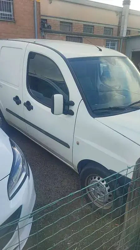 Usata Fiat Doblò Active 101 CV (74 kW) 2003 Bianco Monovolume