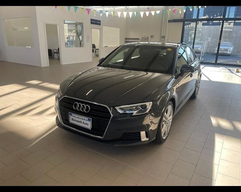 Usata Audi A3 Sportback Sport 115 CV (84 kW) 2018 Grigio Utilitaria