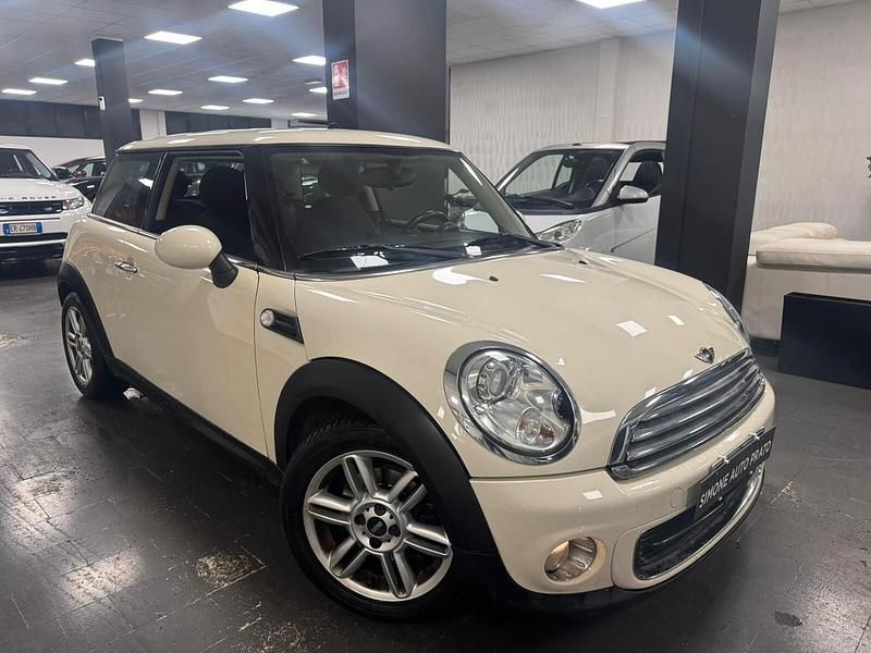 Usata Mini ONE 98 CV (72 kW) 2011 Beige Utilitaria