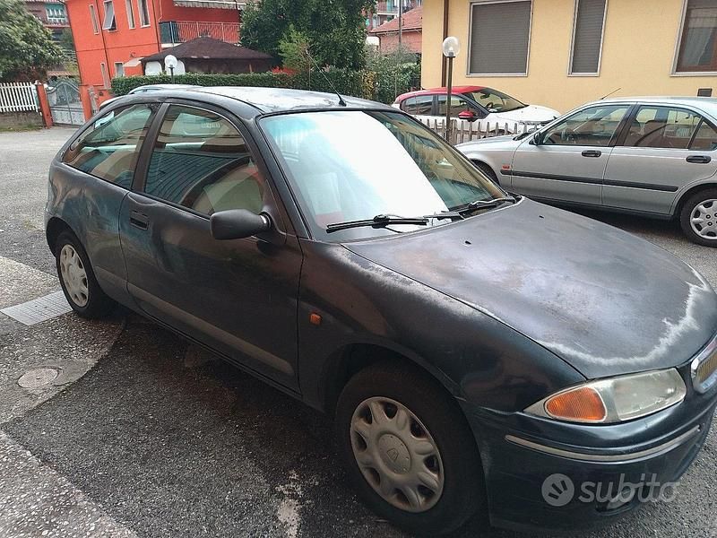 Usata Rover 200 60 CV (44 kW) 1999 Nero Berlina