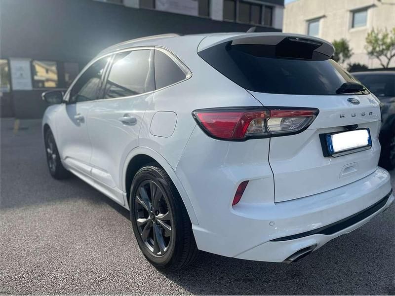 Usata Ford Kuga ST-Line X 120 CV (88 kW) 2021 Bianco SUV