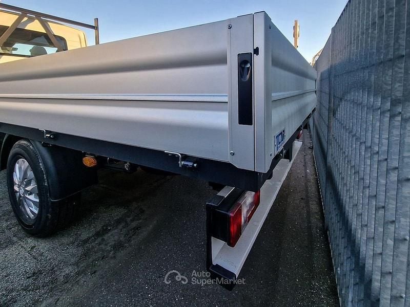 Nuova Maxus eDeliver 9 69 kW (95 CV) 2026 Bianco Furgone