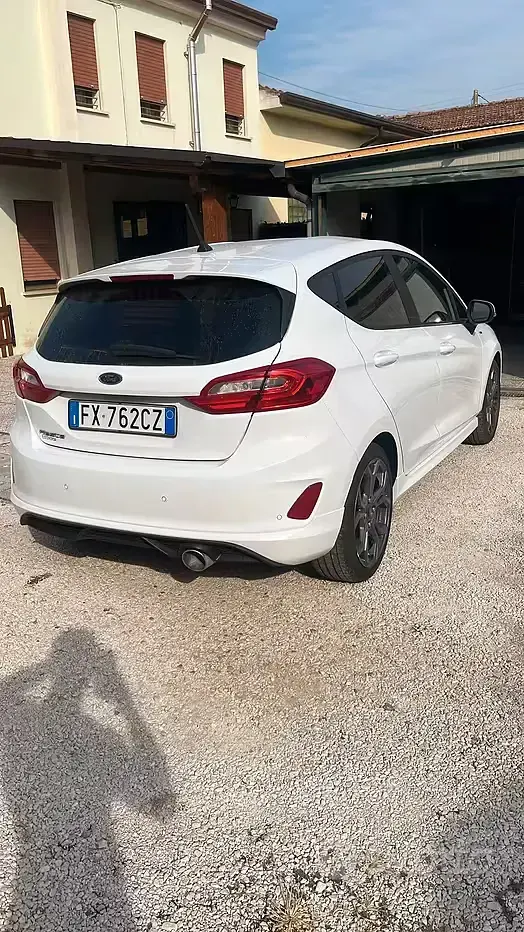 Usata Ford Fiesta ST-Line 100 CV (73 kW) 2019 Bianco Utilitaria