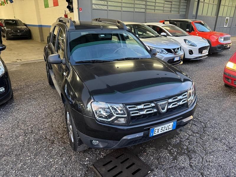 Usata Dacia Duster Lauréate 110 CV (80 kW) 2014 Nero SUV