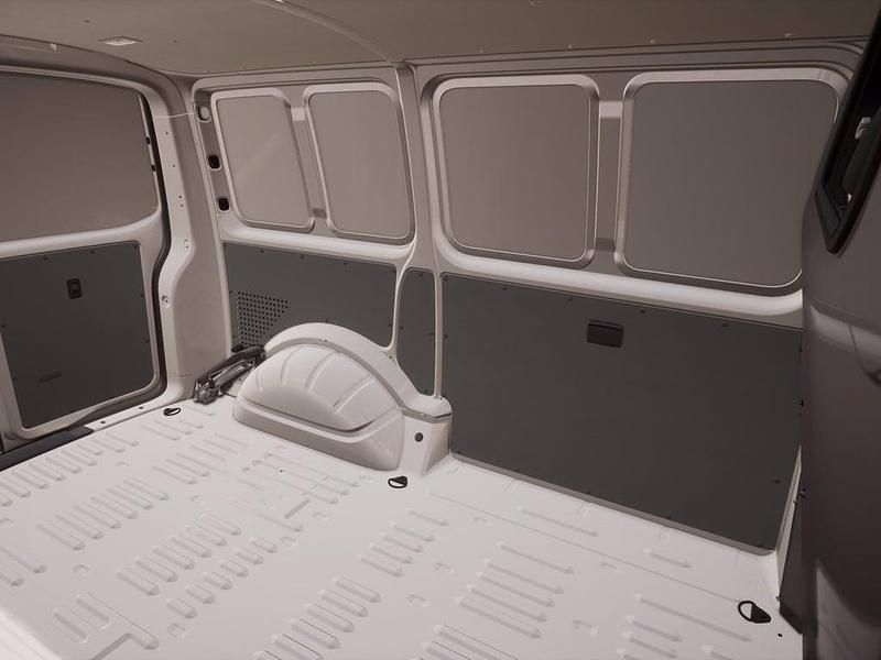 Usata VW T7 Business 110 CV (80 kW) 2024 Bianco candy Furgone