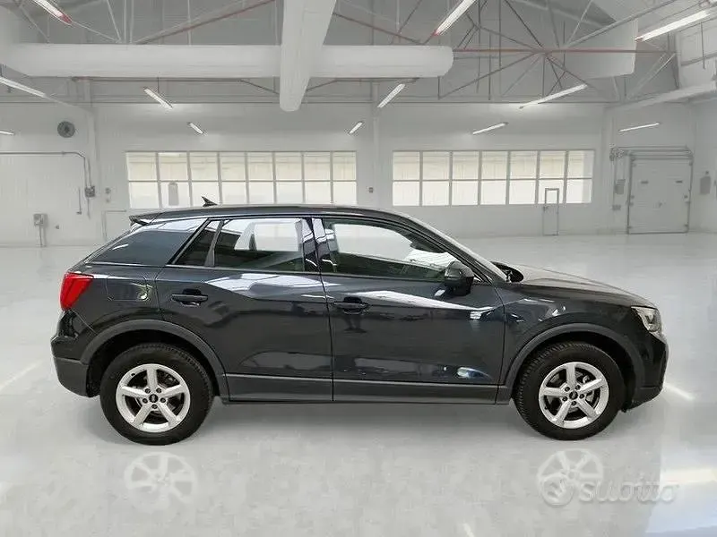 Usata Audi Q2 Business Plus 116 CV (85 kW) 2021 Grigio SUV