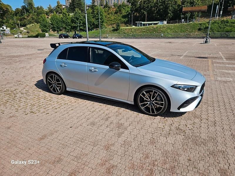 Usata Mercedes A35 AMG 305 CV (224 kW) 2020 Argento Berlina
