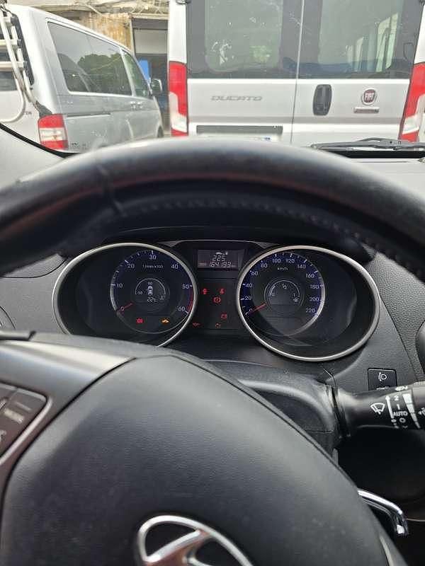 Używany Hyundai ix35 Xpossible 116 KM (85 kW) 2015 Szary SUV