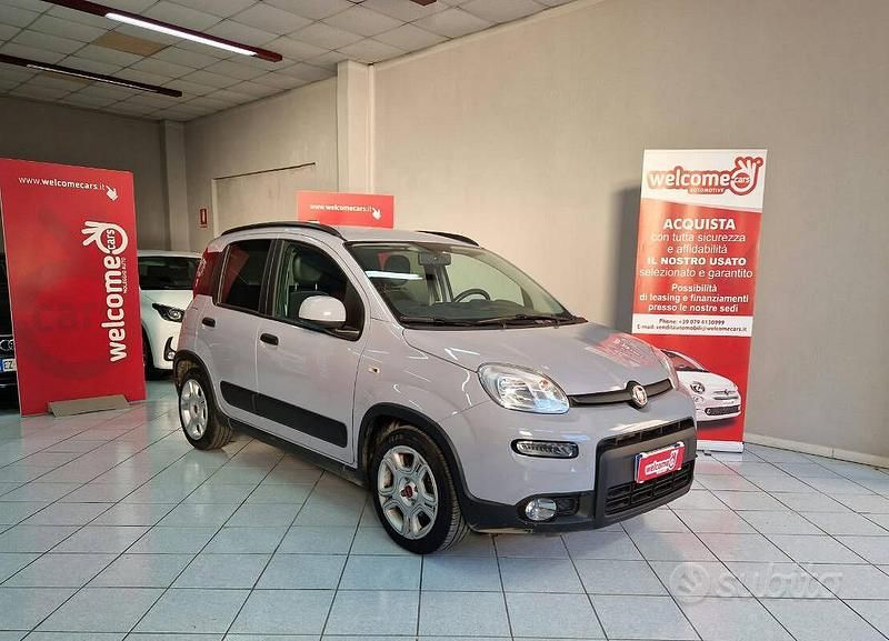 Usata Fiat Panda S 70 CV (51 kW) 2023 Grigio chiaro Utilitaria