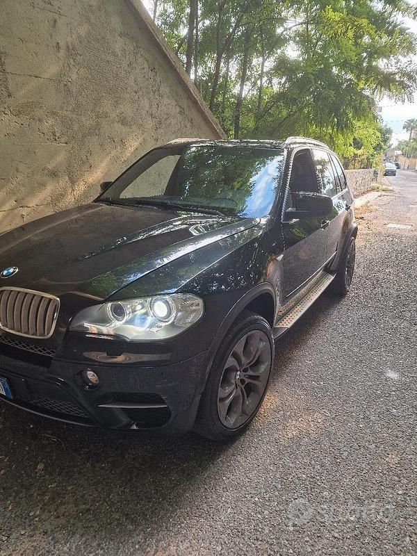 Nero Usata 2012 BMW X5 SUV | 13.800 € (Cara) - Immagine 1/4