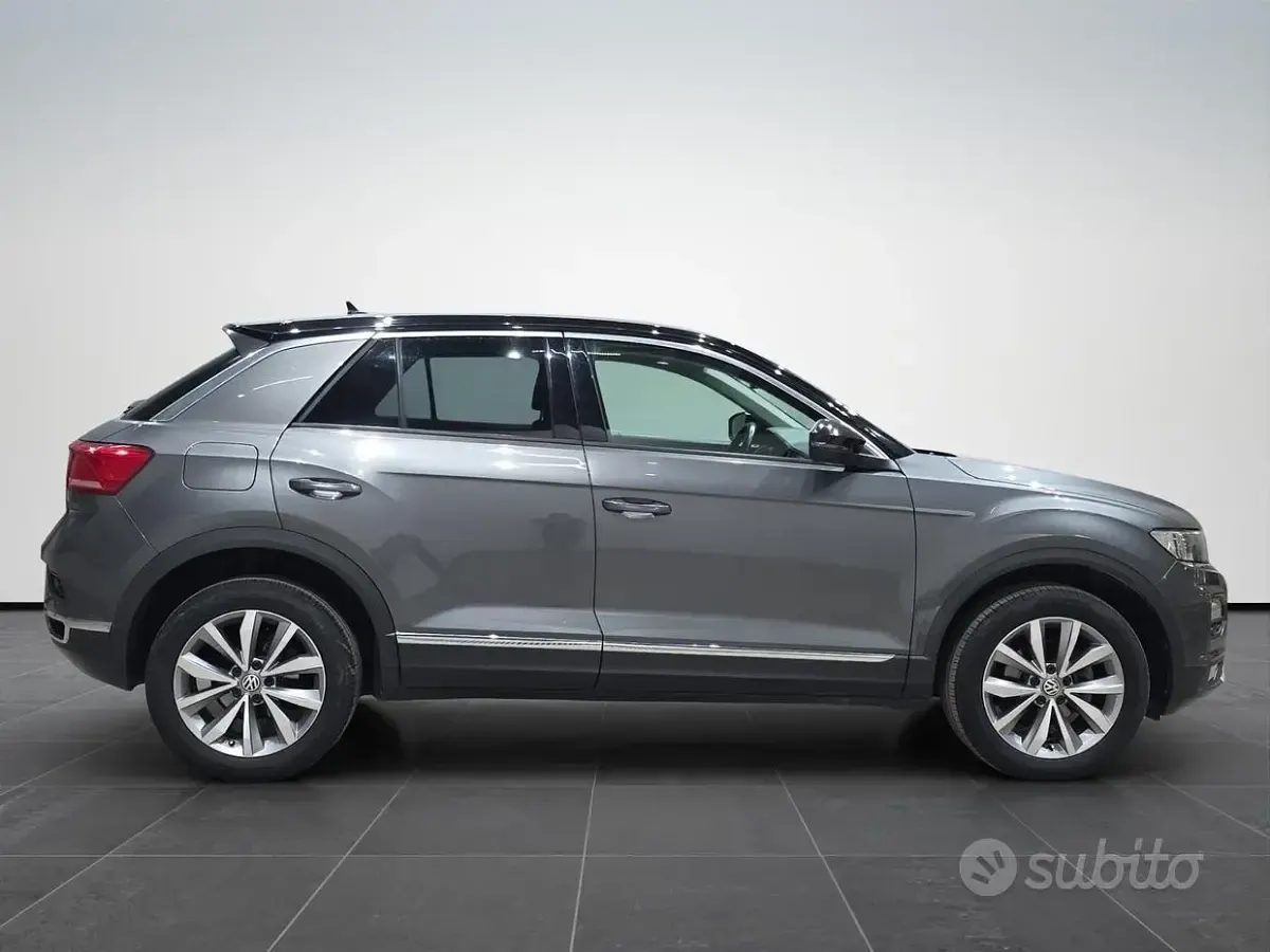 Usata VW T-Roc Style 116 CV (85 kW) 2019 Grigio SUV