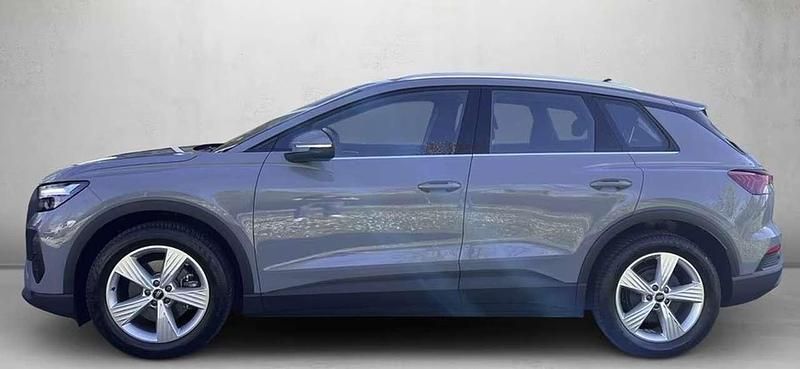Usata Audi Q4 e-tron Ambiente 125 kW (170 CV) 2023 Grigio SUV