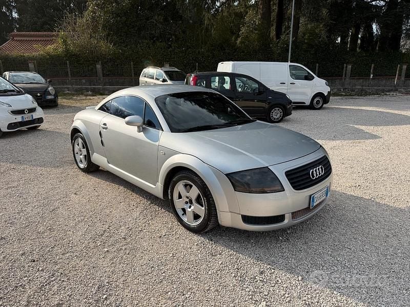 Usata Audi TT 179 CV (131 kW) 2001 Grigio Coupé