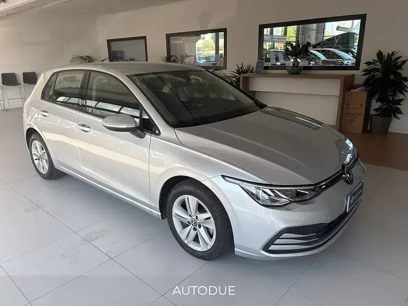 Usata VW Golf VIII Life 116 CV (85 kW) 2024 Nero Berlina