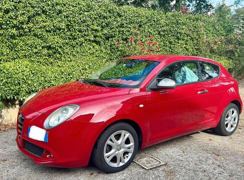 Rosso Usata 2012 Alfa Romeo MiTo Progression Due volumi | 3800 € (Buon prezzo) - Immagine 1/4