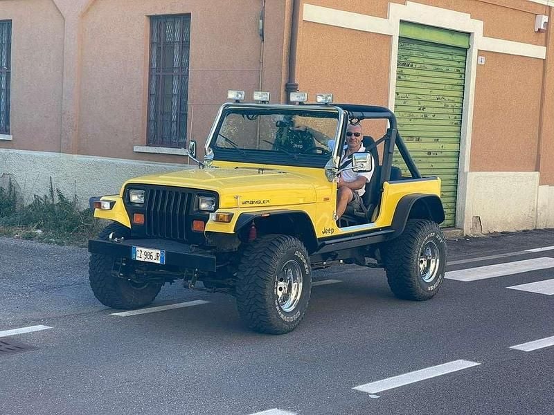 Usata Jeep Wrangler 179 CV (131 kW) 1991 Giallo SUV