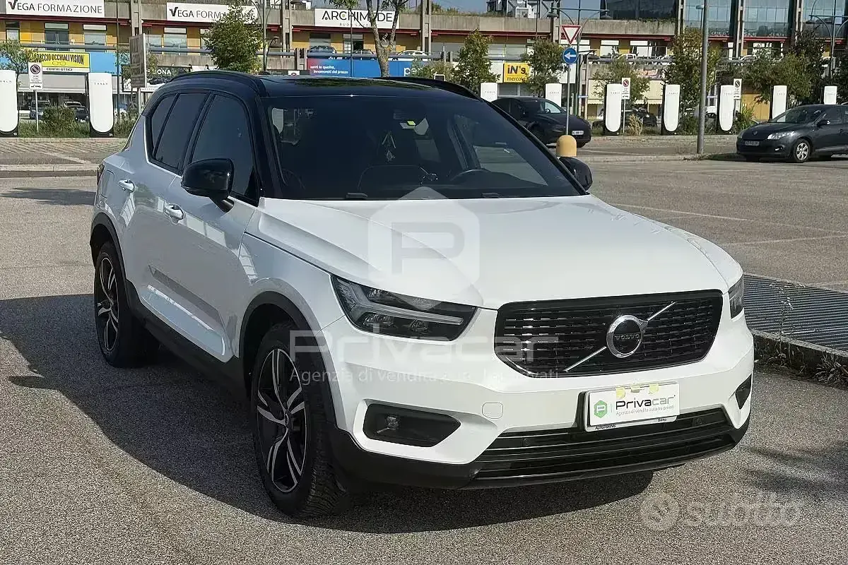 Usata Volvo XC40 R-Design 150 CV (110 kW) 2018 Bianco SUV