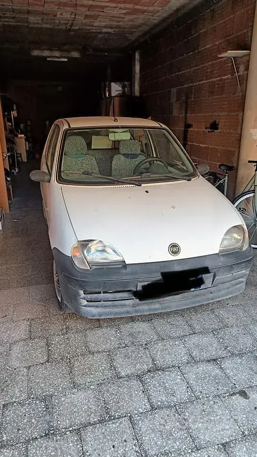 Usata Fiat 600 54 CV (39 kW) 2001 Bianco Berlina