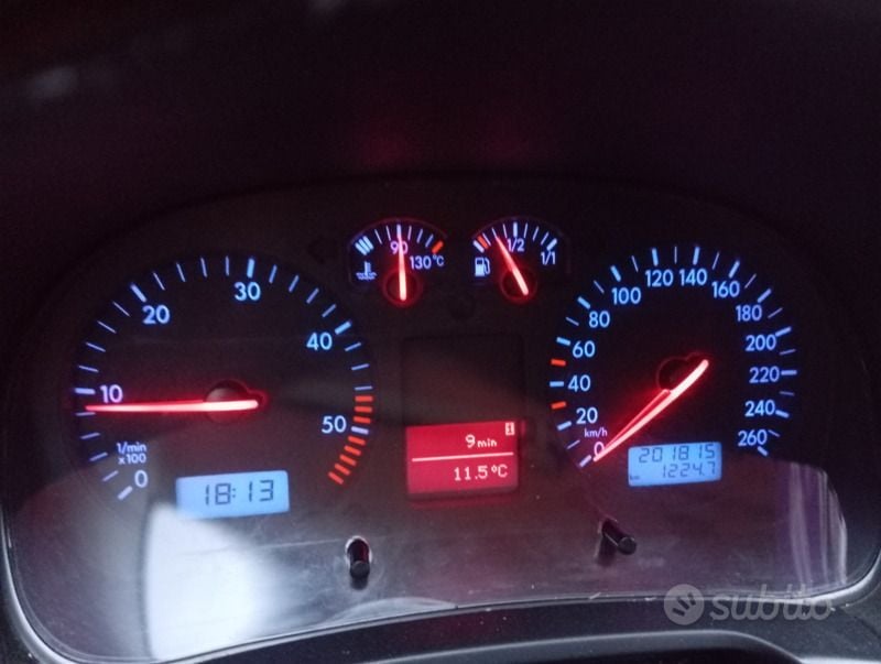 Usata VW Golf IV 110 CV (80 kW) 2003 Grigio Utilitaria