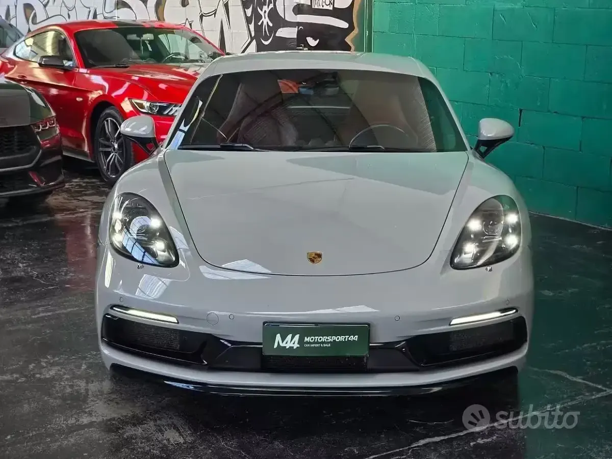 Usata Porsche 718 350 CV (257 kW) 2022 Grigio Coupé