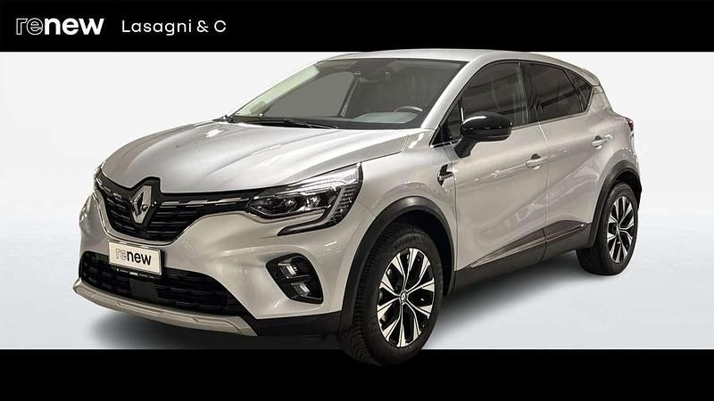 Usata Renault Captur Intens 101 CV (74 kW) 2023 Grigio  argento SUV