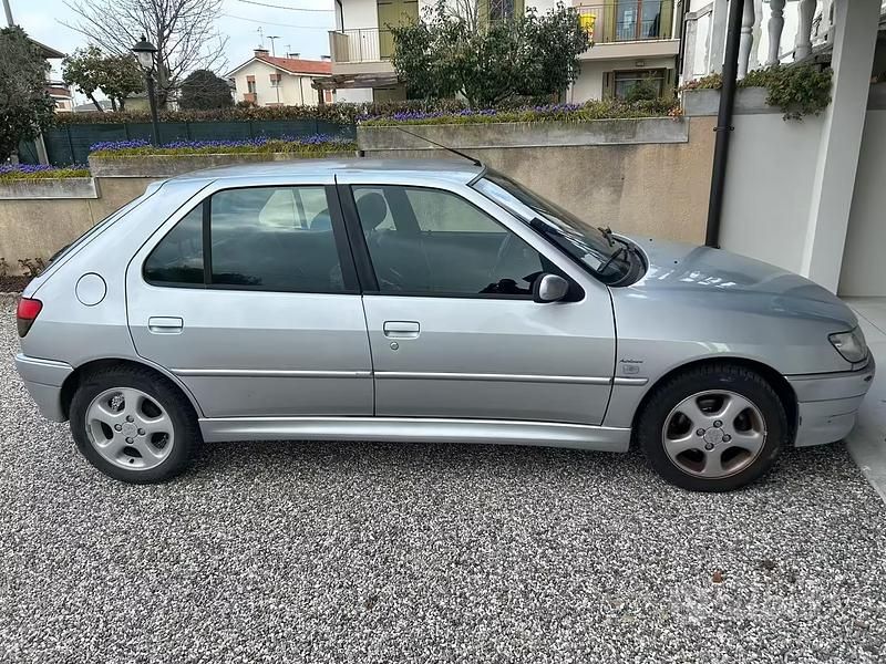 Occasion Peugeot 306 2000 Gris Berline