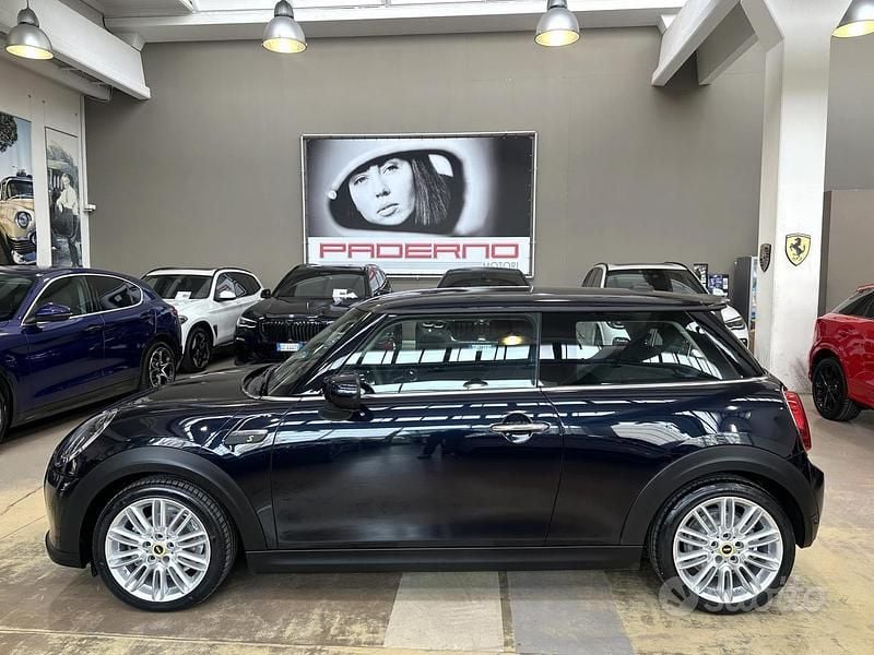 Usata Mini Cooper SE Classic 75 kW (102 CV) 2022 Blu Utilitaria