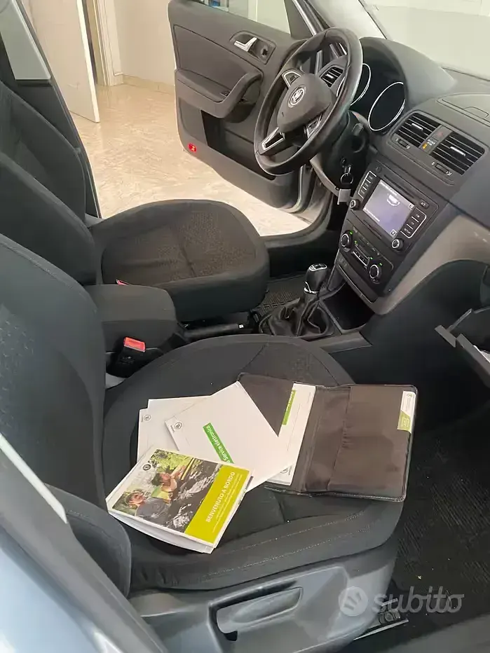 Usata Skoda Yeti GreenLine 105 CV (77 kW) 2014 Grigio SUV