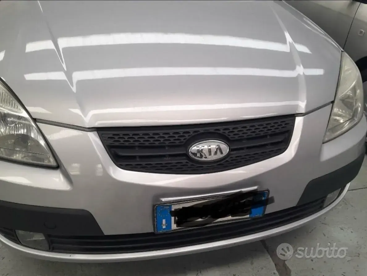 Usata Kia Rio 97 CV (71 kW) 2007 Grigio Berlina