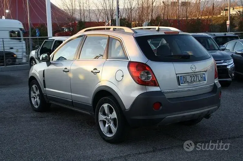 Usata Opel Antara 150 CV (110 kW) 2007 Grigio SUV