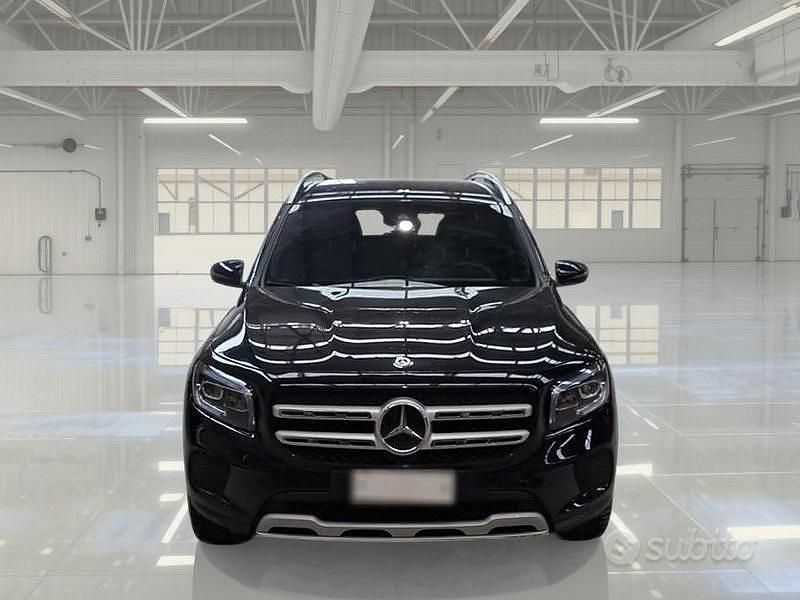 Usata Mercedes GLB200 Business 149 CV (109 kW) 2022 Nero SUV