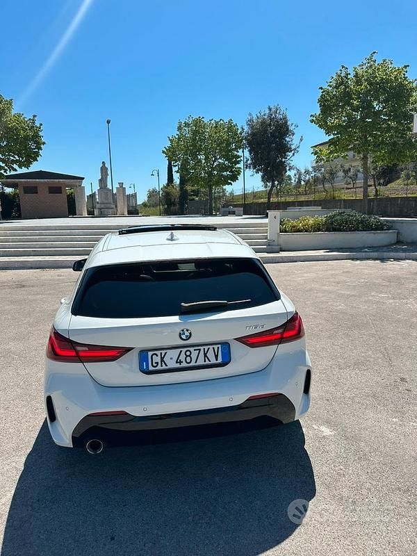 Usata BMW 116 M Sport 116 CV (85 kW) 2022 Bianco Utilitaria