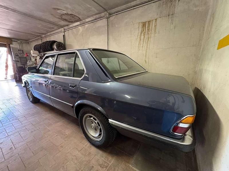 Usata BMW 520 125 CV (91 kW) 1982 Blu/azzurro Berlina